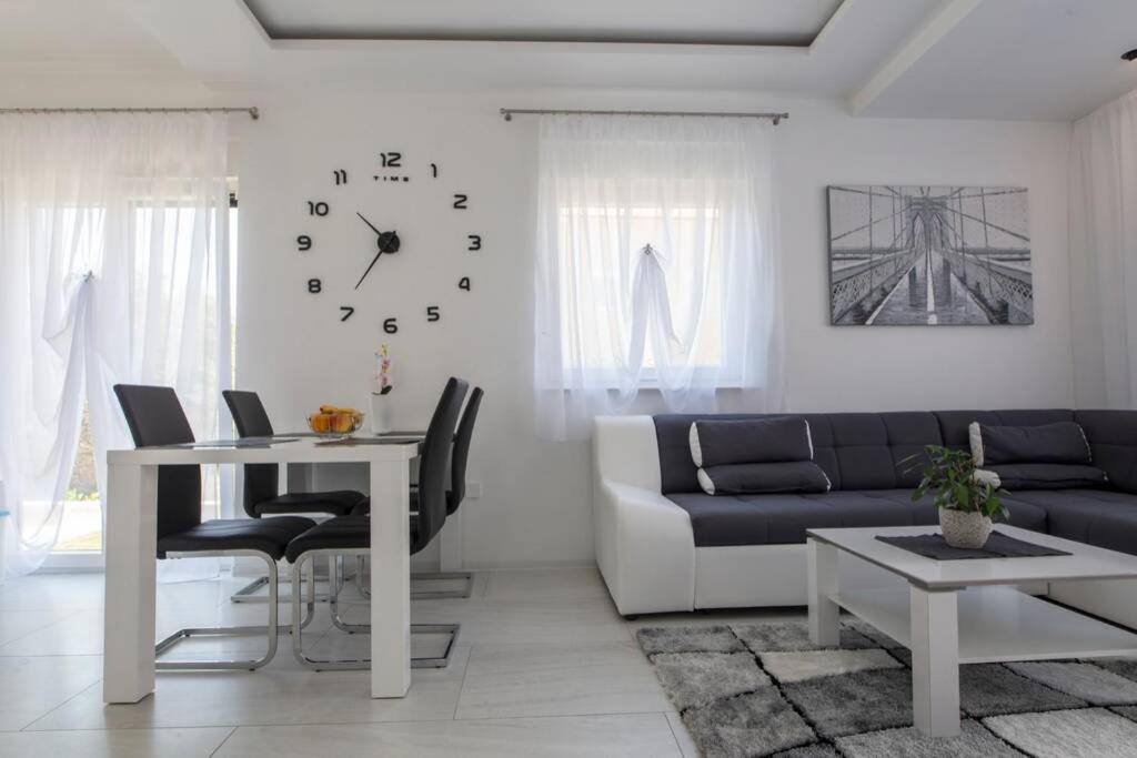 Holiday House Gavran Vodice Bagian luar foto