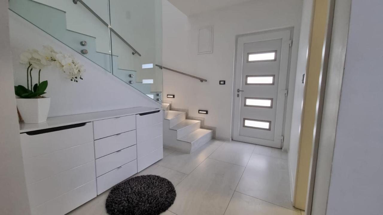 Holiday House Gavran Vodice Bagian luar foto